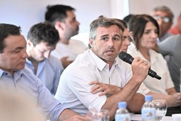 Achával participó de la Multisectorial encabezada por Kicillof: "Vamos a defender los derechos de nuestro pueblo"