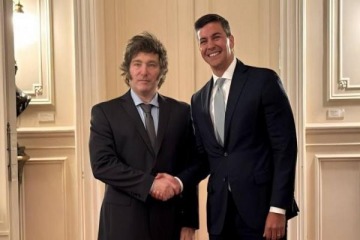 Milei se reunió con Santiago Peña para afianzar la relación bilateral y explorar un acuerdo entre el Mercosur y la UE