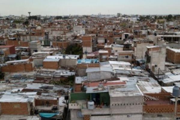 'Se afanan la comida'": polémica justificación de Bertie Benegas Lynch para no atender a los comedores