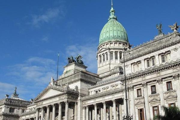 "El que no la ve es el Presidente": contundente comunicado del bloque UxP tras el discurso de Milei ante la Asamblea Legislativa