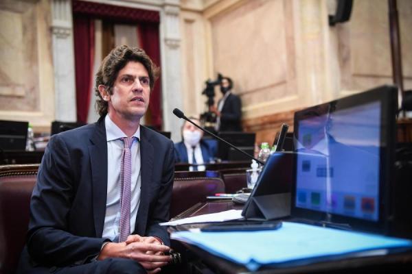 Lousteau apuntó contra el Pacto de Mayo de Milei: "Él pone todas las condiciones y nosotros solo la firma"