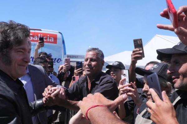 Milei vaticinó una inflación del  15 por ciento para febrero y aseguró que "la idea es levantar el cepo"