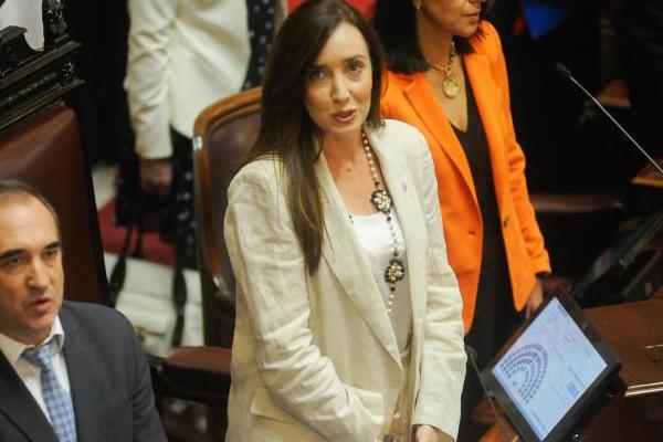 Pese al pedido de Milei, Villarruel no da marcha atrás con la suba del 30% para los senadores