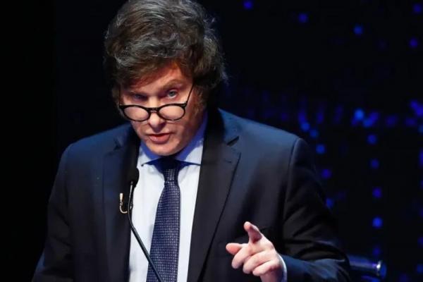 Milei usó a su mamá para blanquear que quiere convertir las jubilaciones por moratoria en planes sociales