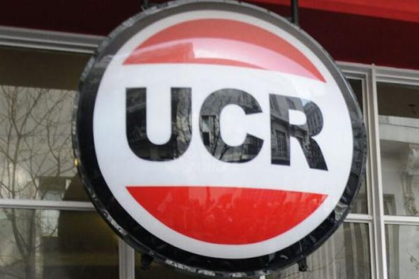 La Juventud Radical respaldó la actitud de rechazo al DNU de Martín Lousteau