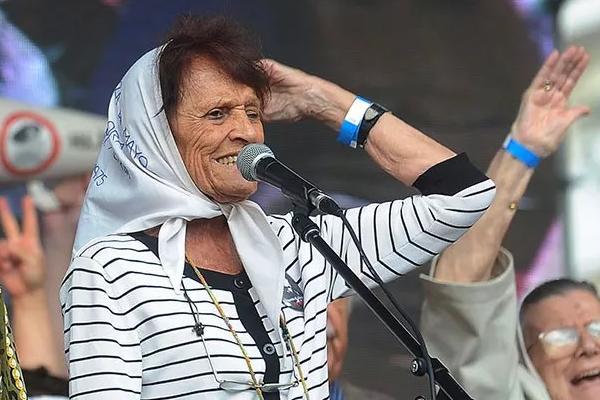 Taty Almeida: "No hay que tener miedo, hay que juntarse ahora más que nunca"