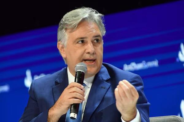 En vísperas del Pacto de Mayo, Llaryora criticó el plan motosierra de Milei : "La gente no llega a fin de mes"