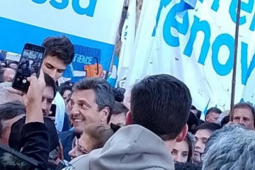 Massa arribó a Plaza de Mayo para acompañar la marcha universitaria