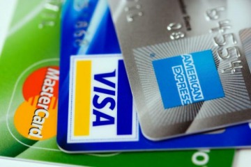Más desregulación: el Gobierno modifica parte del régimen a tarjetas de crédito