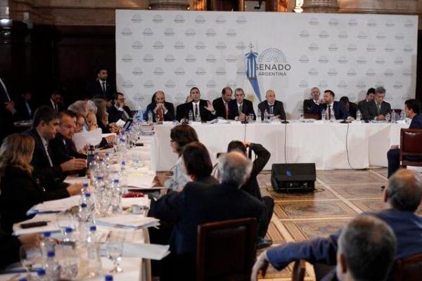 La UCR repudió los ataques de Juez a Lousteau y alertó sobre maniobras para la aprobación de la ley