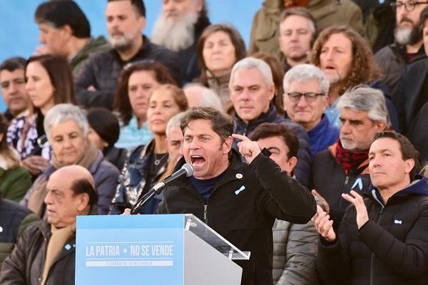 Axel Kicillof apuntó contra Milei: "El Presidente mintió, el ajuste lo está pagando el pueblo"