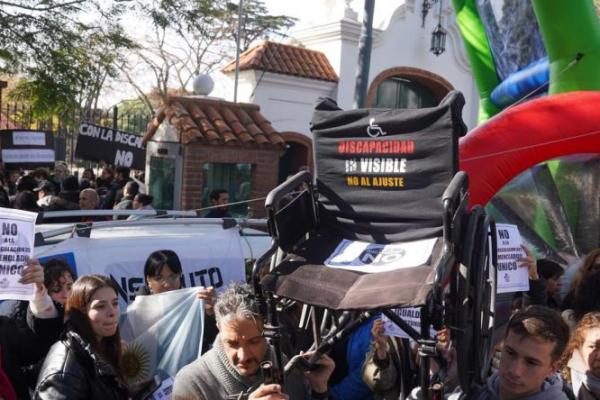 Sigue el reclamo por la desregulación de las prestaciones para discapacidad