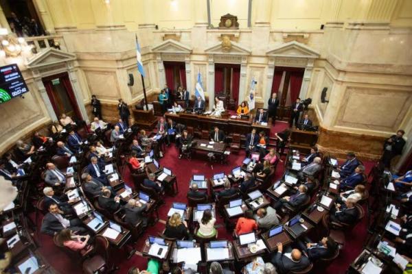 El Gobierno sigue sin votos para la Ley Bases en el Senado: qué cambios negocia