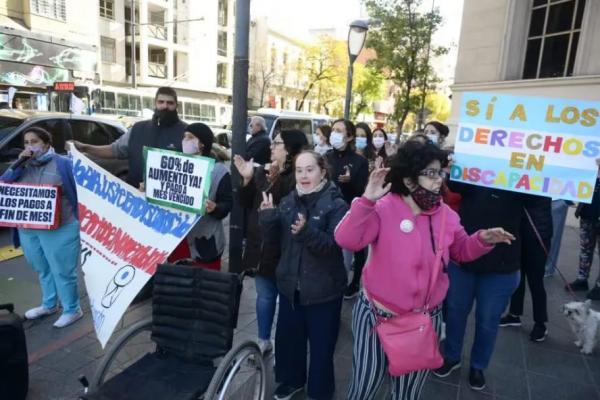 Reclaman que se oficialice la baja del decreto que desregula prestaciones a Personas con Discapacidad