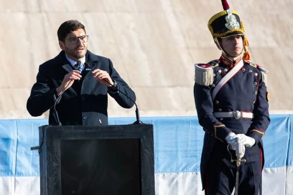 El reclamo de Pullaro a Milei: "Nos faltan obras públicas"