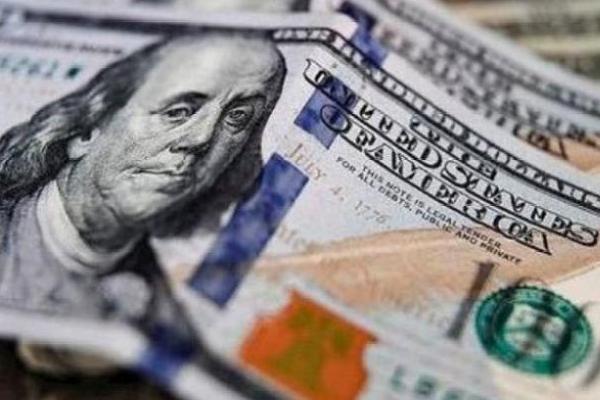 El dólar blue volvió a marcar un récord nominal: 1330 pesos