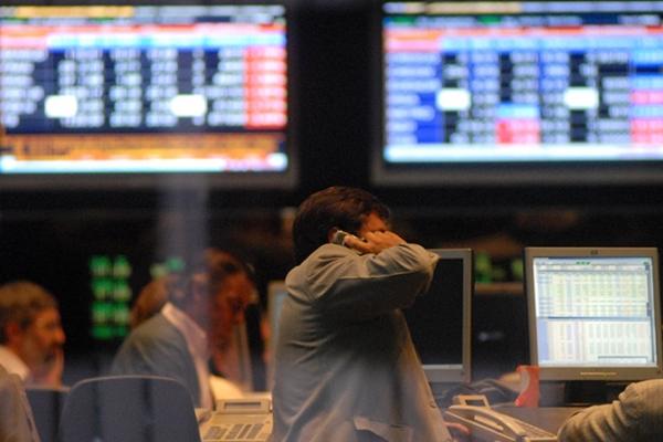 Negativa reacción del mercado al traspaso de la deuda del BCRA al Tesoro: caén bonos y acciones