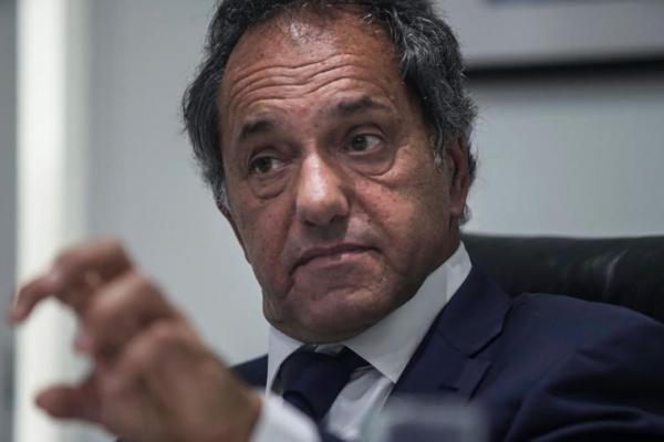 Scioli comparó a Milei con el Dibu Martínez: "Ahora le toca atajar todo lo que le tiran"