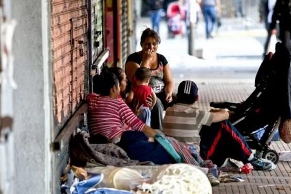"Que no calle, nadie elije la calle para vivir": la iniciativa solidaria para asistir a personas sin hogar
