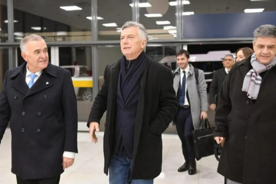 Macri festejó el Pacto de Mayo, pero Milei lo trampeó: no le dejaron firmar y tuvo que abrazar a Bullrich