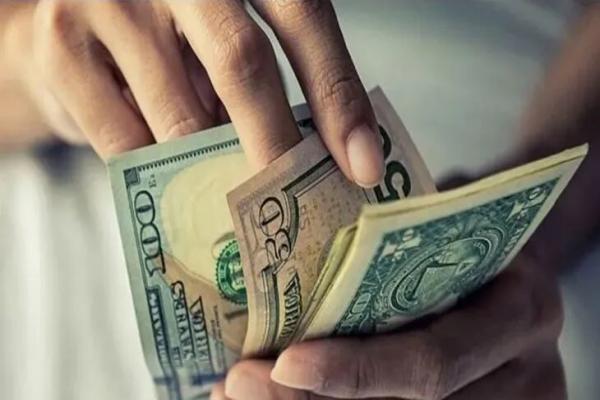 El dólar blue sigue en alza y rompe un nuevo récord de cotización