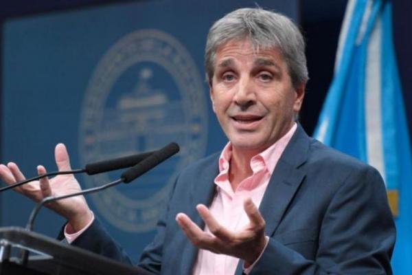 Récord Guinness: Sietecase postuló a Luis Caputo para que sea reconocido como el hombre que más endeudo a un país