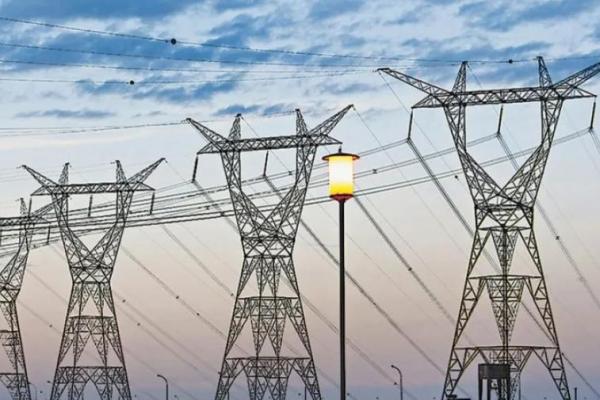 Milei ya no invertirá en obras de transporte eléctrico y disolvió otro fondo fiduciario