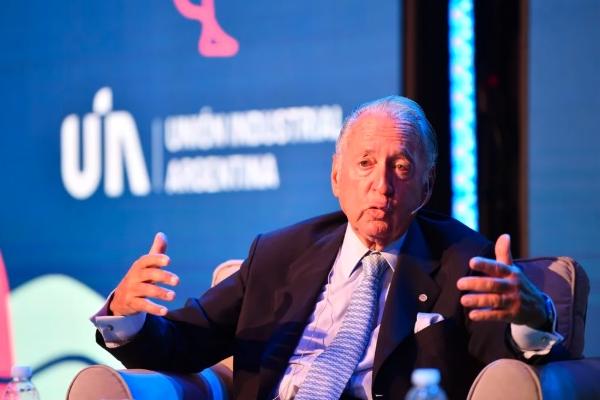 La UIA se mostró preocupada por los riesgos de la guerra comercial EEUU-China y el libre comercio de Argentina