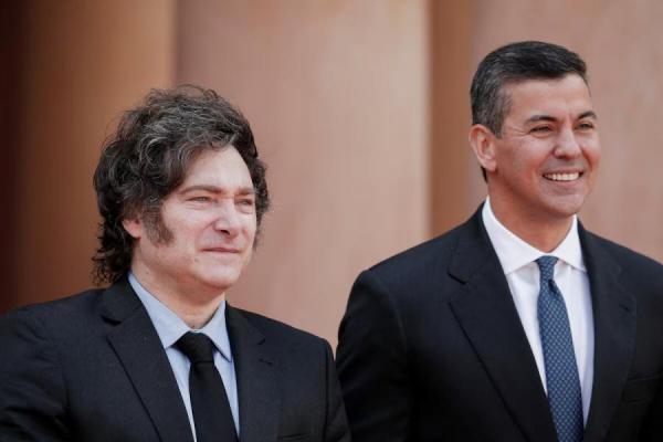 Milei tras su reunión con Peña en Paraguay: "El camino hacia la prosperidad es el de la desregulación y el superávit"