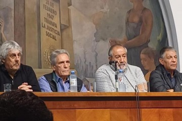La CGT consideró "un éxito rotundo" el paro general y la movilización frente al Congreso