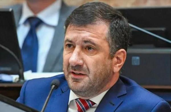 Fuerte respaldo de Kueider a Milei desde la cárcel: El kirchnerismo quiso hacer caer su gobierno"