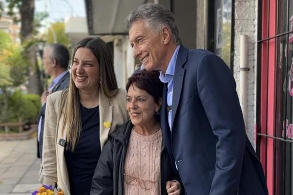 Mauricio Macri recorrió Villa Pueyrredón junto a Lospennato y lanzó un palito contra Milei: No se deja acompañar