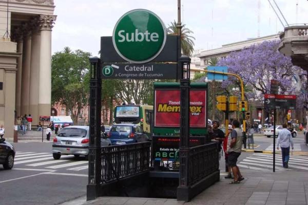 Jorge Macri envió un proyecto a la Legislatura para nombrar Papa Francisco a la estación Catedral del subte