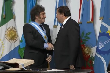 Foto de El Gobierno descart construir la planta de GNL en Ro Negro que le cambi a Weretilneck por la Ley Bases