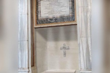 Foto de Oficial: sta es la foto de la tumba donde descansarn los restos del papa Francisco cerca del Vaticano