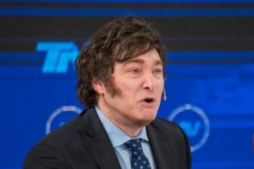 Foto de Javier Milei le contest a Mauricio Macri: "Que muestre las facturas de los comprados"