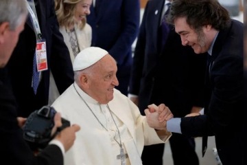 Foto de Milei reconoci a Francisco como el argentino ms importante de la historia