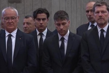 Jugadores de la Selección despidieron al papa Francisco en el Vaticano