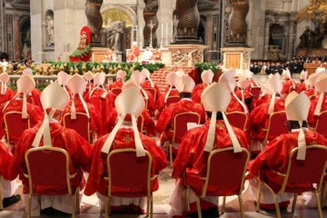 Empieza el cónclave para designar al sucesor del Papa Francisco en el Vaticano