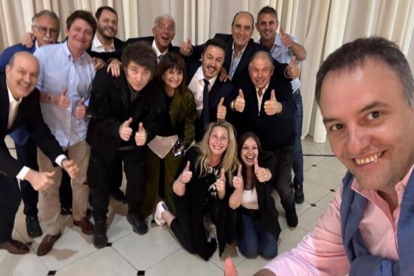 El Gobierno nacional felicitó al Papa León XIV: "Que su palabra sea escudo frente a la cultura del totalitarismo"