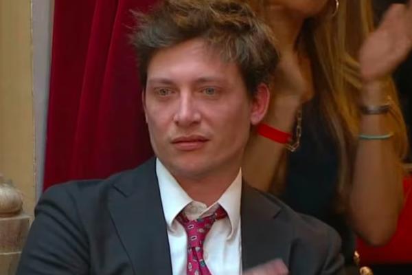 ¿Santi Caputo cuestionó a Clarín y La Nación por trabajo sucio?