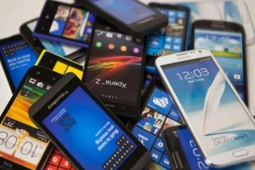 Más motosierra: el Gobierno eliminará los aranceles a celulares, televisores y consolas