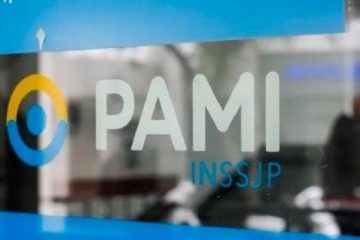Crece el escándalo en PAMI: denuncian pago un 20 % más caro por pañales de menor calidad