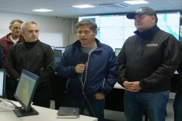 Kicillof trabaja junto al Gobierno nacional para contener los daños del temporal en la Provincia: "el agua que cayó fue equivalente a la de Bahía Blanca"