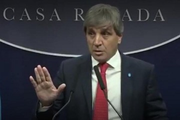 La pregunta de los millones: ¿Cuántos dólares tiene Toto Caputo en el exterior?