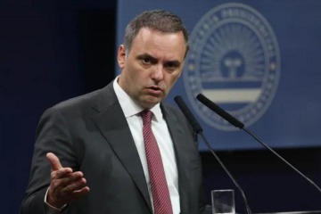 Adorni rechazó terminantemente el reclamo de FOPEA por el nuevo sistema de acreditaciones