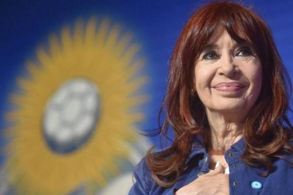 El pedido de Cristina en el Encuentro de la Cultura Popular: "Tenemos que dejar de ser militantes electorales"