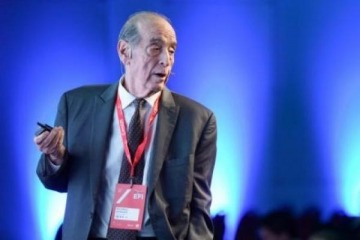 Uno de los economistas más admirados por Milei, hizo una fuerte advertencia sobre las reservas del BCRA