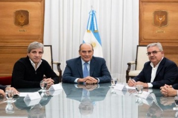 El Gobierno obtuvo el visto bueno de Catamarca y es la primera provincia que adhiere al régimen de dólares "bajo el colchón"