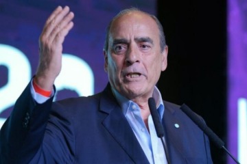 Francos sobre la vuelta de la moratoria y el aumento a jubilados: ratificó el veto a las leyes y amenazó con suba de impuestos